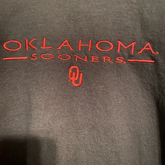 Oklahoma Sooners XL Black Sweatshirt Red Embroidered Logo Pullover Football - Picture 4 of 8